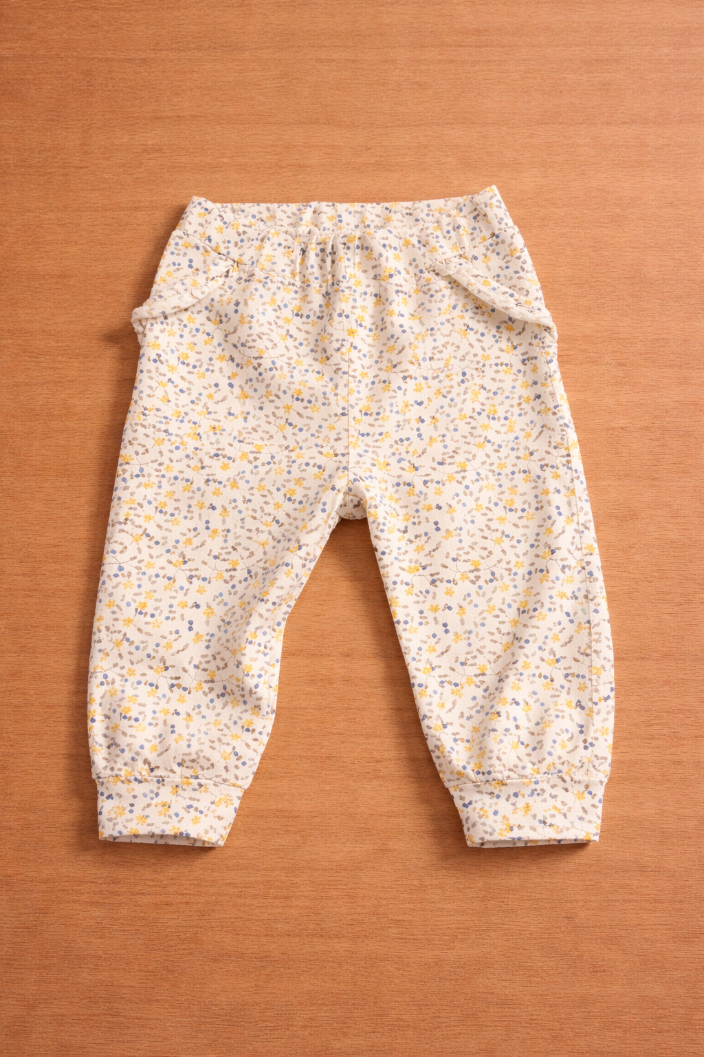 👖 Hose Blumenmuster