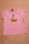Baby T-Shirt rosa mit Früchte-Motiv – leicht & weich