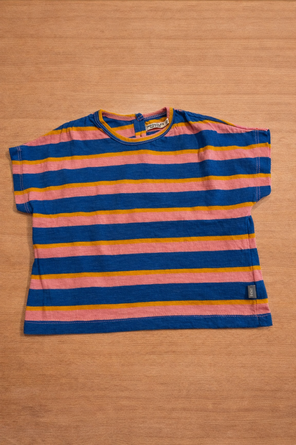 Baby T-Shirt gestreift – bunt & modern